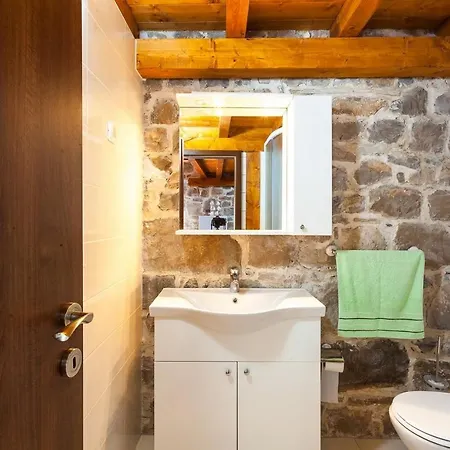 Family Friendly House With A Swimming Pool Orebic, Peljesac - 20612 Сasa de vacaciones